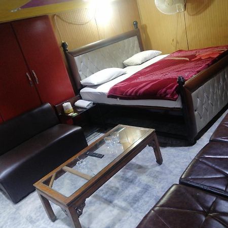 Hajveryinn_Hotel Lahaur Zewnętrze zdjęcie